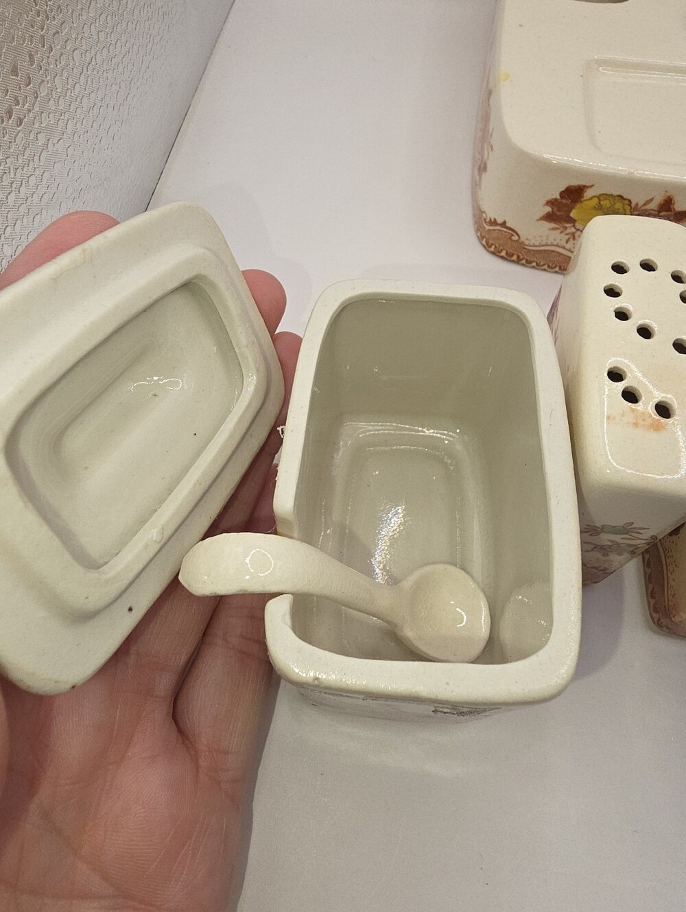 Brown & Richie Vintage Oriental Gardens Ceramic Condiment Set - Missing 1 Piece - Picture 3 of 6